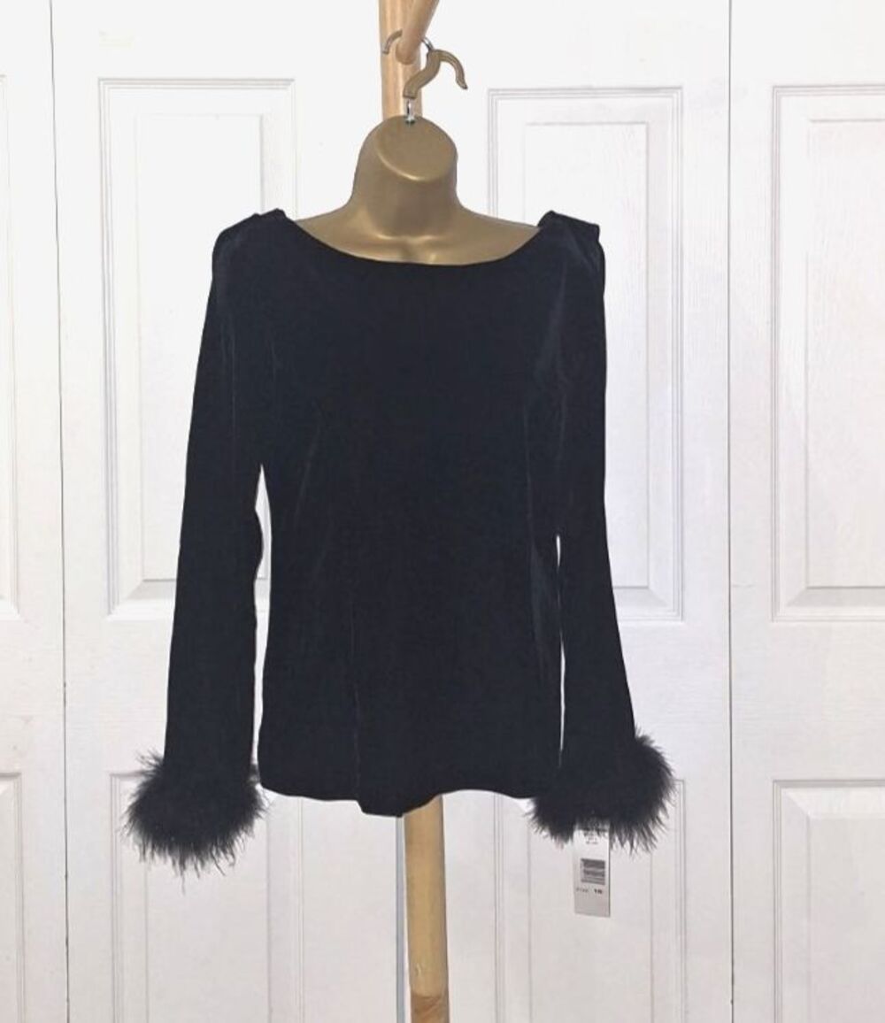 Jessica Howard Black Velvet Ostrich Feather Trim Top Size 10 Back Drape Cocktail